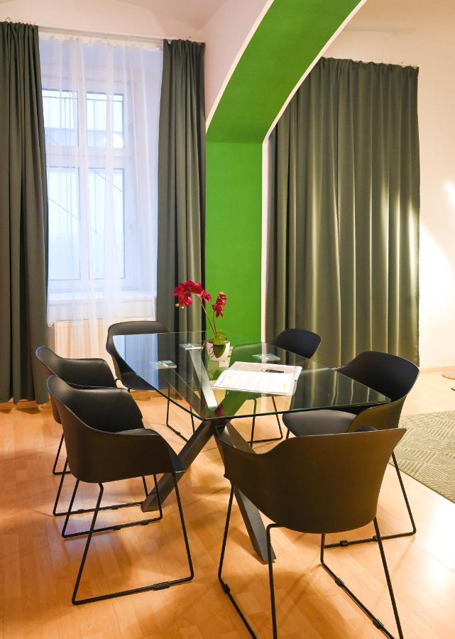 Elegant Suite Altes Akh Vienna Exterior photo