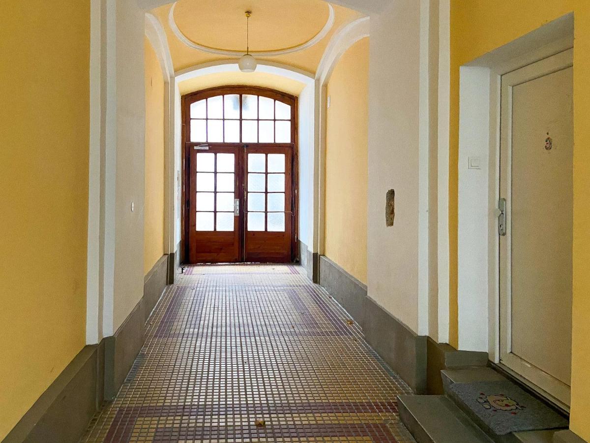 Elegant Suite Altes Akh Vienna Exterior photo